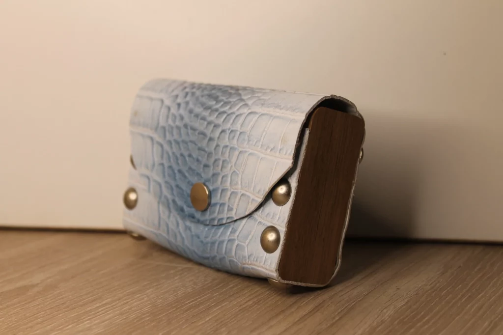 Porte monnaie bois et cuir - divers coloris – Image 5