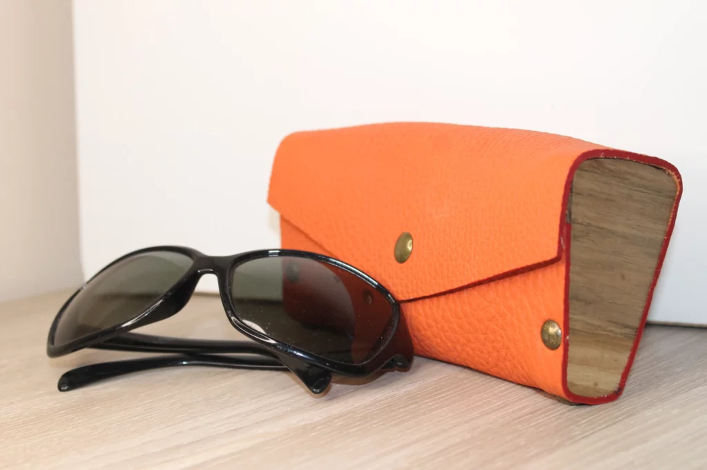 Etui à lunettes bois et cuir - divers coloris – Image 2