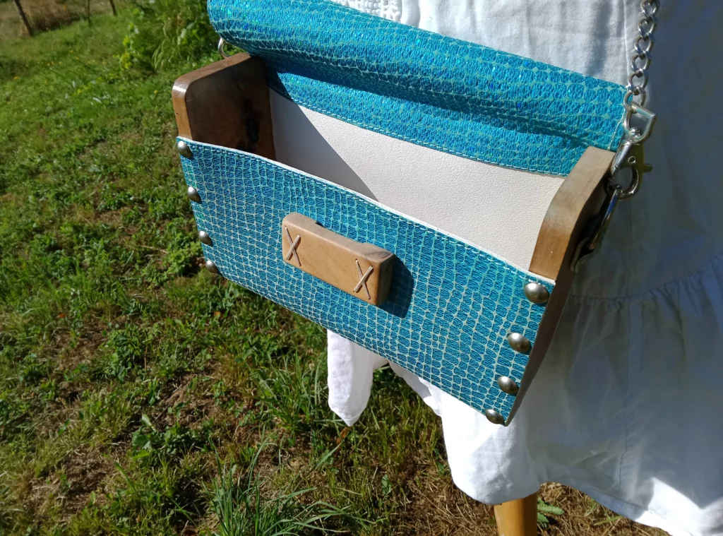 Sac pochette bois et cuir - divers coloris – Image 7